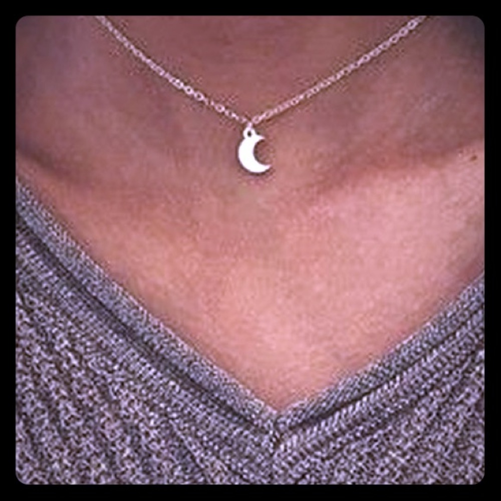 Necklace Silver Crescent Moon New
